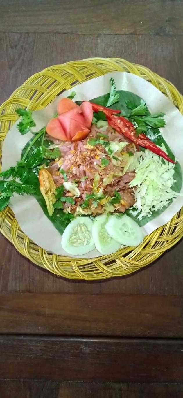 KULINER KHAS PUNDONG MIEDES BU MANTAN
